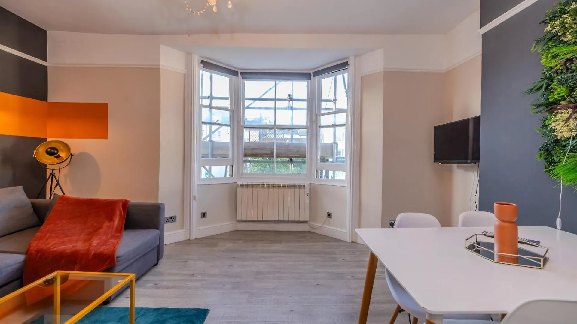Apartment 2 Bedroom Flat Next To Brighton Beach Sleep 6 United Kingdom