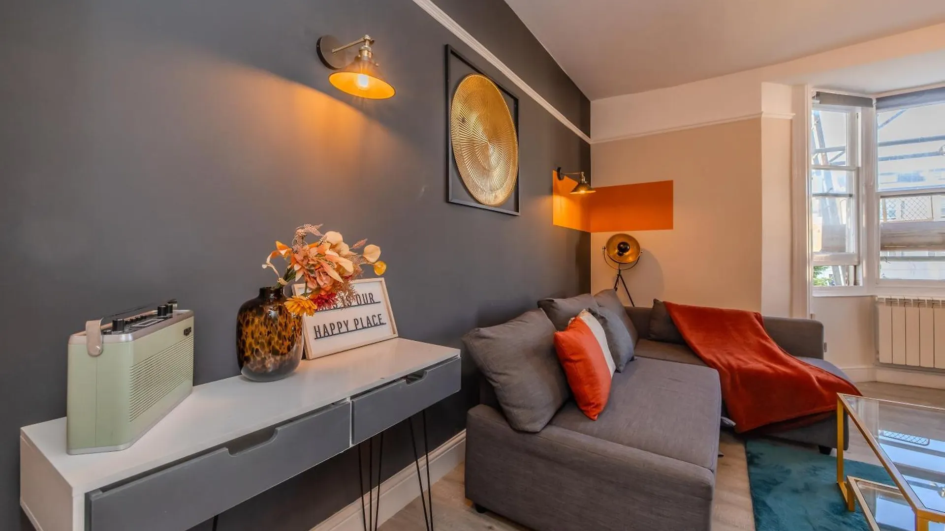 2 Bedroom Flat Next To Brighton Beach Sleep 6 Apartment